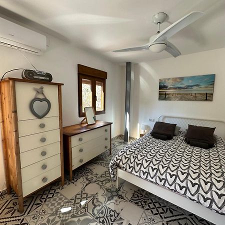 Precioso Apartamento Con A/A En Ruzafa Con Terracita Privada Y Acceso A Un Jardin, Para 2-3 Personas Valencia Bagian luar foto