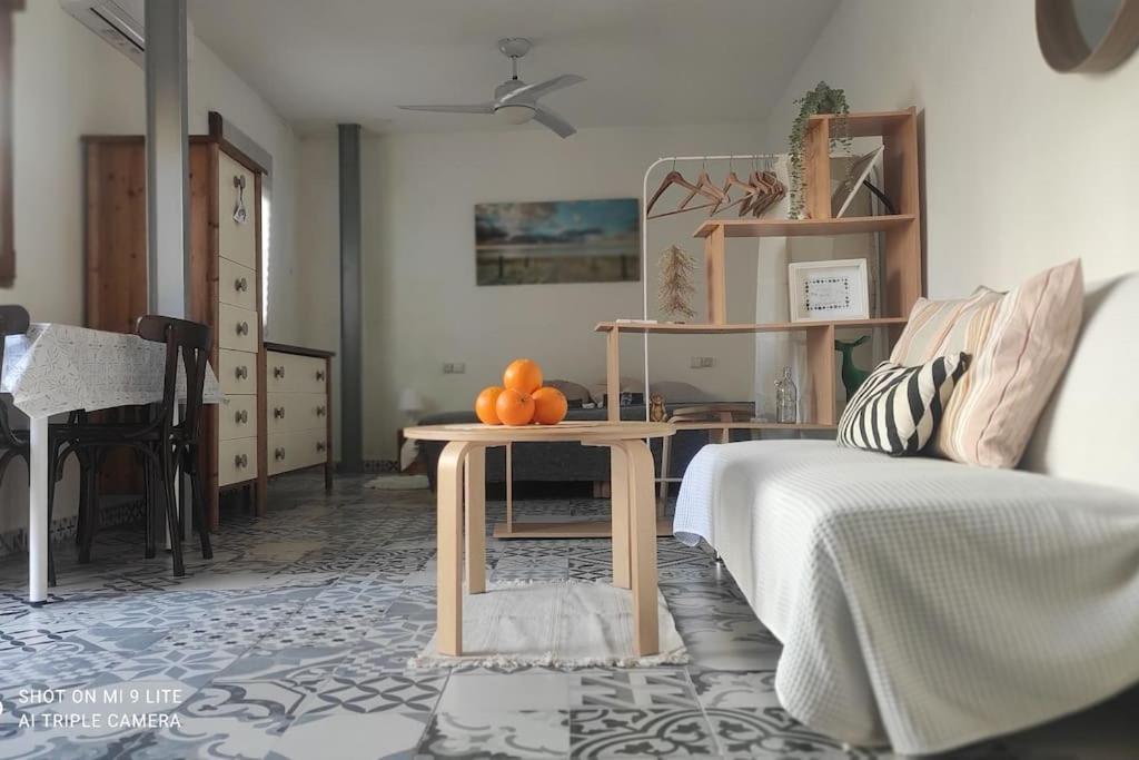 Precioso Apartamento Con A/A En Ruzafa Con Terracita Privada Y Acceso A Un Jardin, Para 2-3 Personas Valencia Bagian luar foto