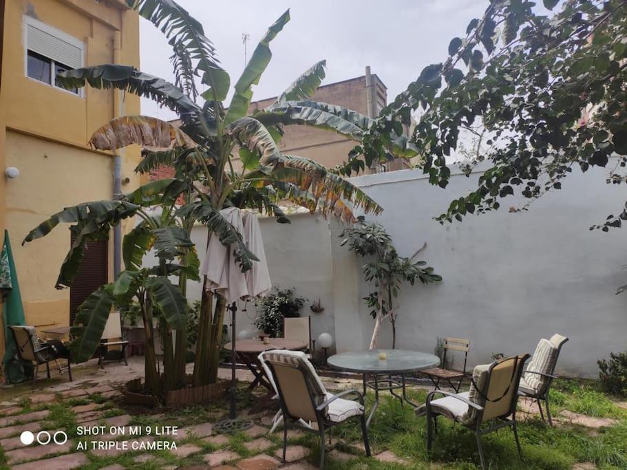 Precioso Apartamento Con A/A En Ruzafa Con Terracita Privada Y Acceso A Un Jardin, Para 2-3 Personas Valencia Bagian luar foto