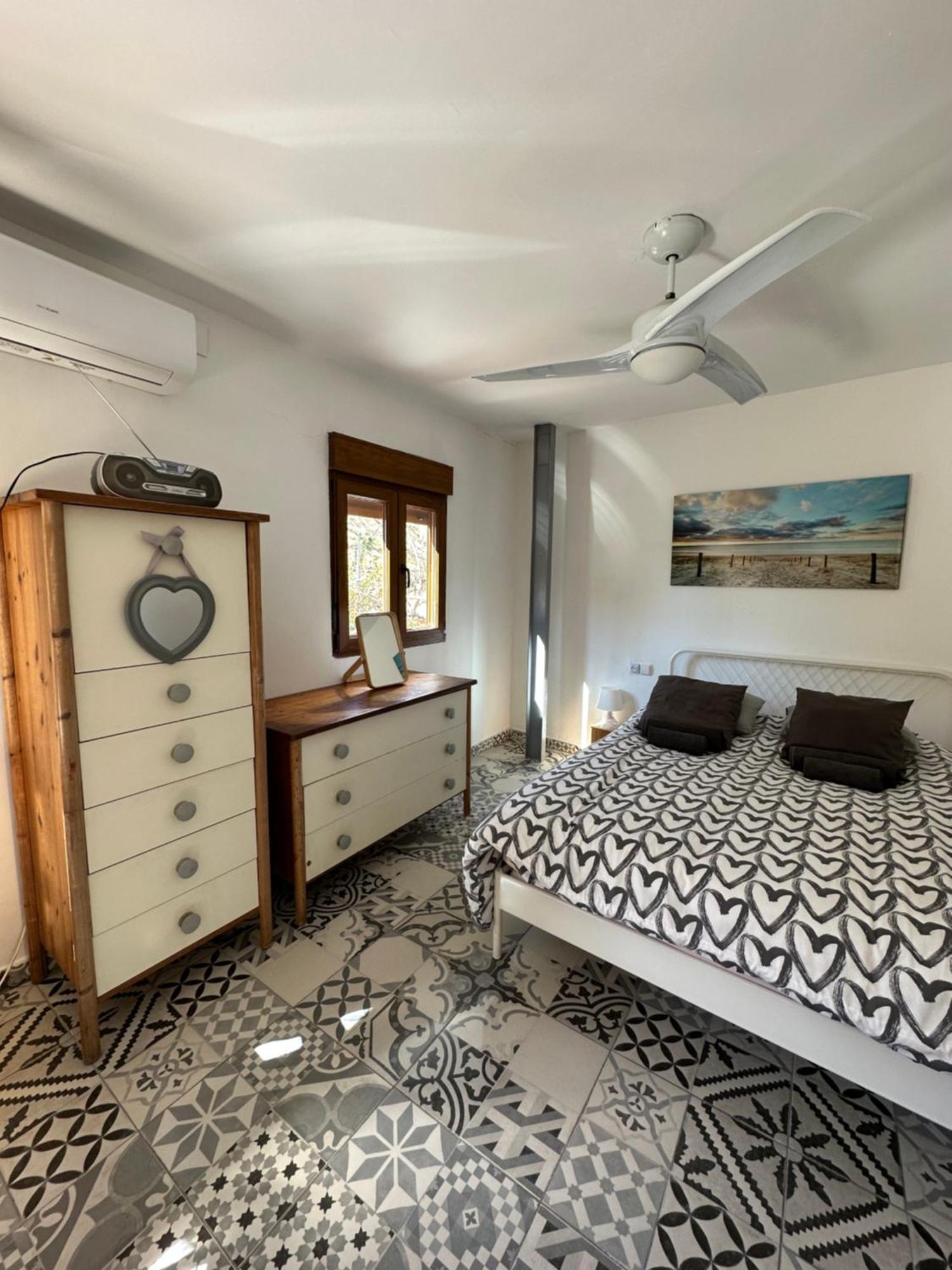 Precioso Apartamento Con A/A En Ruzafa Con Terracita Privada Y Acceso A Un Jardin, Para 2-3 Personas Valencia Bagian luar foto